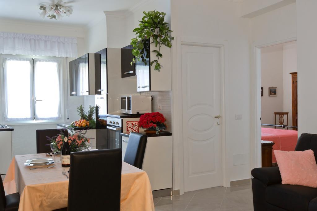 Il Bacio Holidayhouse Best Location For Jubilee 2024-2026 Roma Cameră foto
