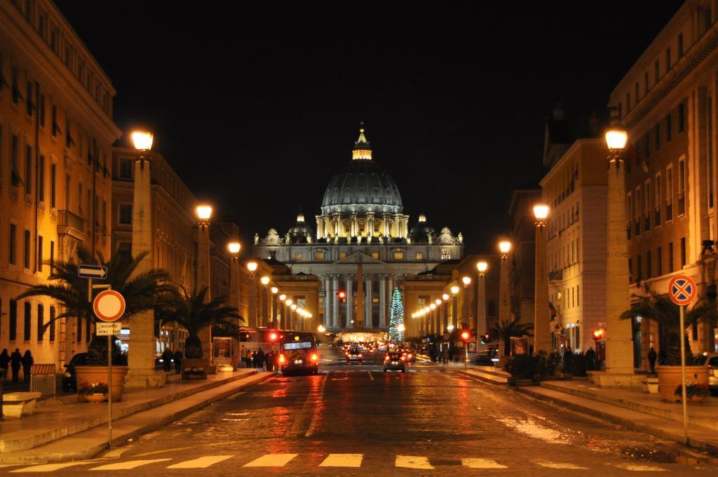 Il Bacio Holidayhouse Best Location For Jubilee 2024-2026 Roma Exterior foto